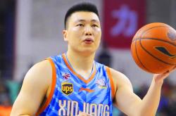 爱游戏电竞-贵阳男篮斗志昂扬，凶猛篮下势不可挡的简单介绍