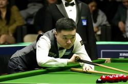 爱游戏官网app-一位球员创造奇迹连续得分，成为战斗英雄