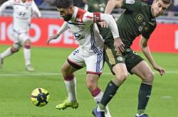 爱游戏官网-兰斯主场逼平里昂，取得一分的简单介绍