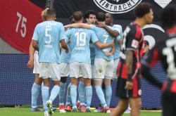 爱游戏登录入口-多特蒙德客场落败，排名受挑战