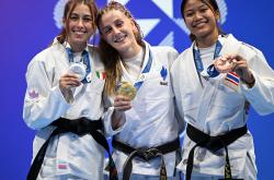 爱游戏在线-卢旺达运动员在柔道比赛中赢得冠军