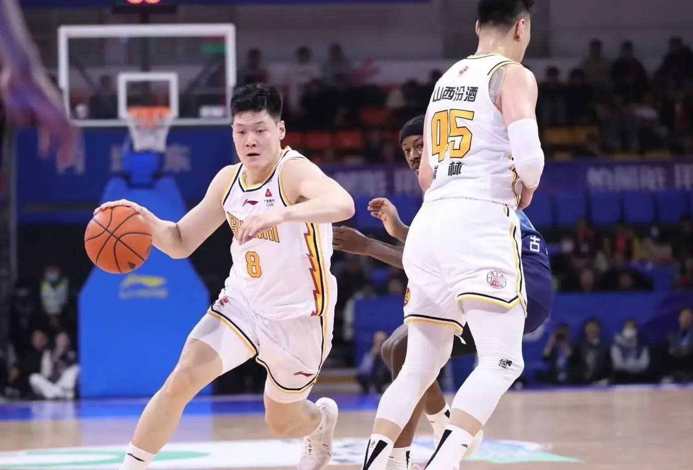 山西男篮击败对手，赢得比赛
