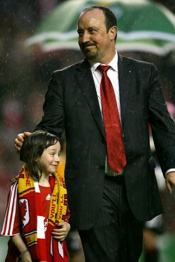 包含非洲新星崭露头角，引领球队走向胜利的词条