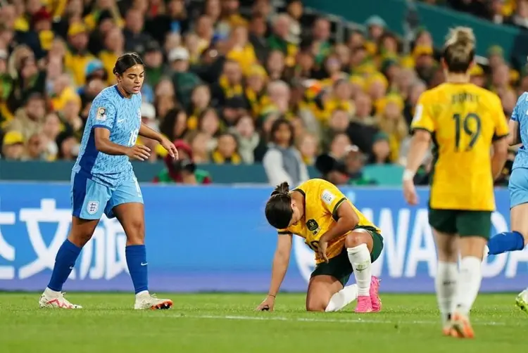 包含加拿大女足不敌荷兰，遗憾出局！的词条