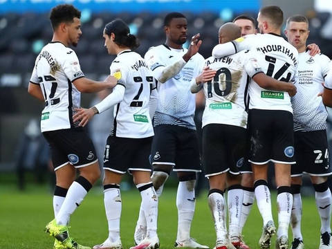 包含斯旺西防守稳固，完成多场零封比赛的词条