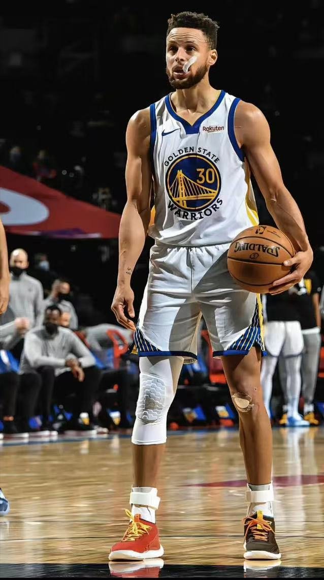 勇士主场力克国王，库里再度爆发