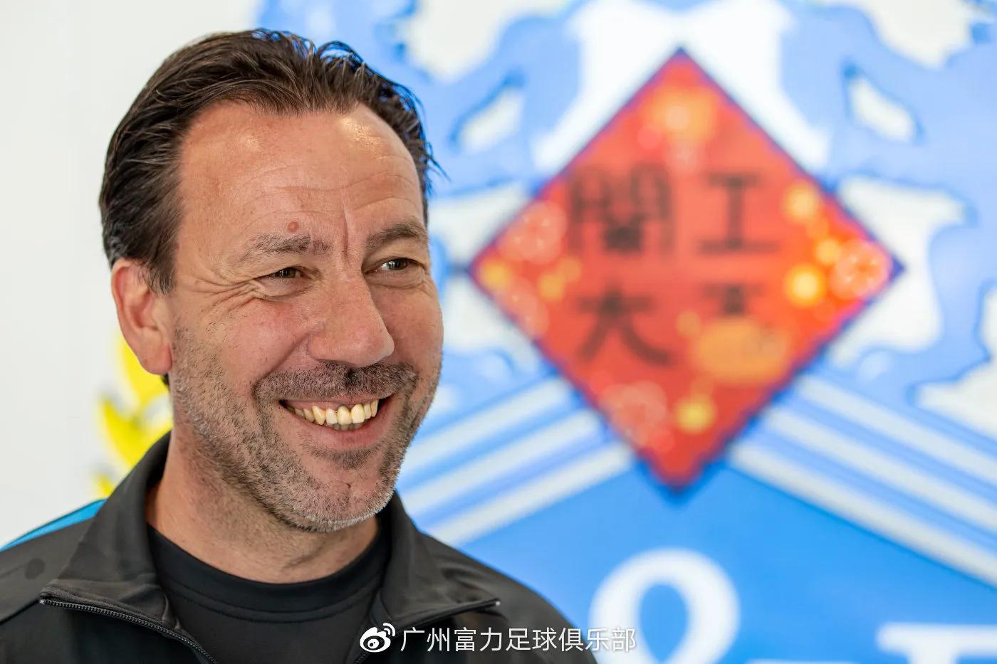 广州富力拒绝外援离队传言,态度坚决的简单介绍 广州富力拒绝外援离队传言,态度坚决的简单介绍