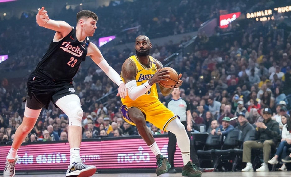 开拓者继续领先湖人胜骑士的简单介绍