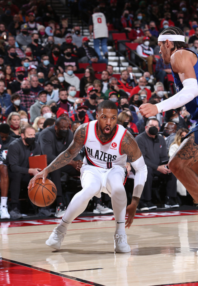 关于莱恩凯利打进全场三分助开拓者获得连胜！的信息