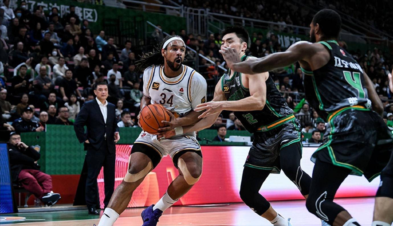 球队新装备正式亮相,备战新赛季 球队新装备正式亮相,备战新赛季