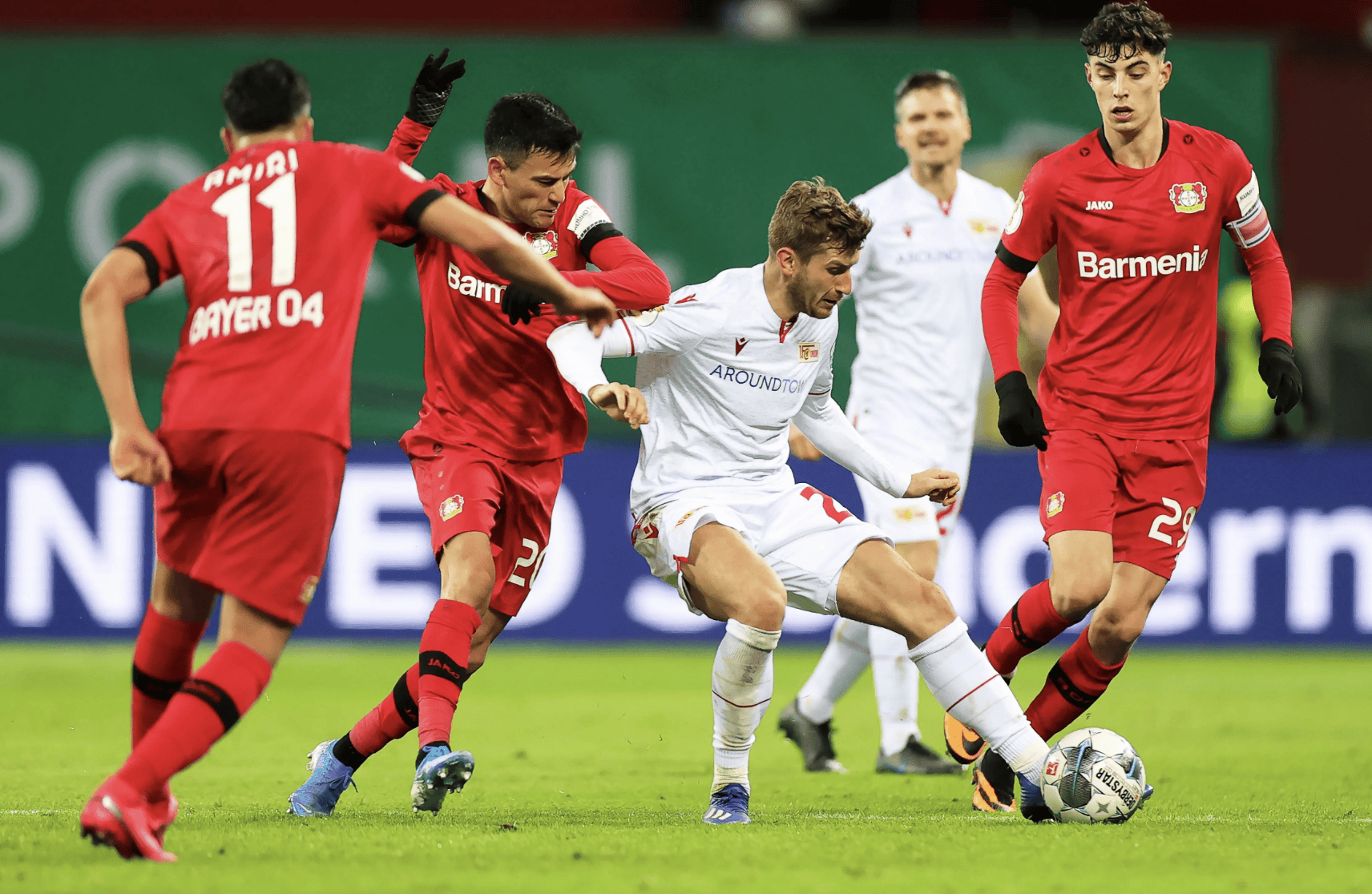 包含奥格斯堡再夺三分,保持稳定发挥的词条 包含奥格斯堡再夺三分,保持稳定发挥的词条