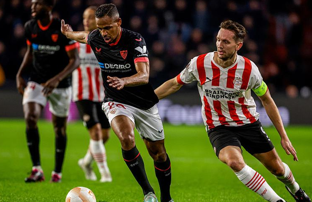 巴萨惨败遗憾止步，无缘晋级下一轮