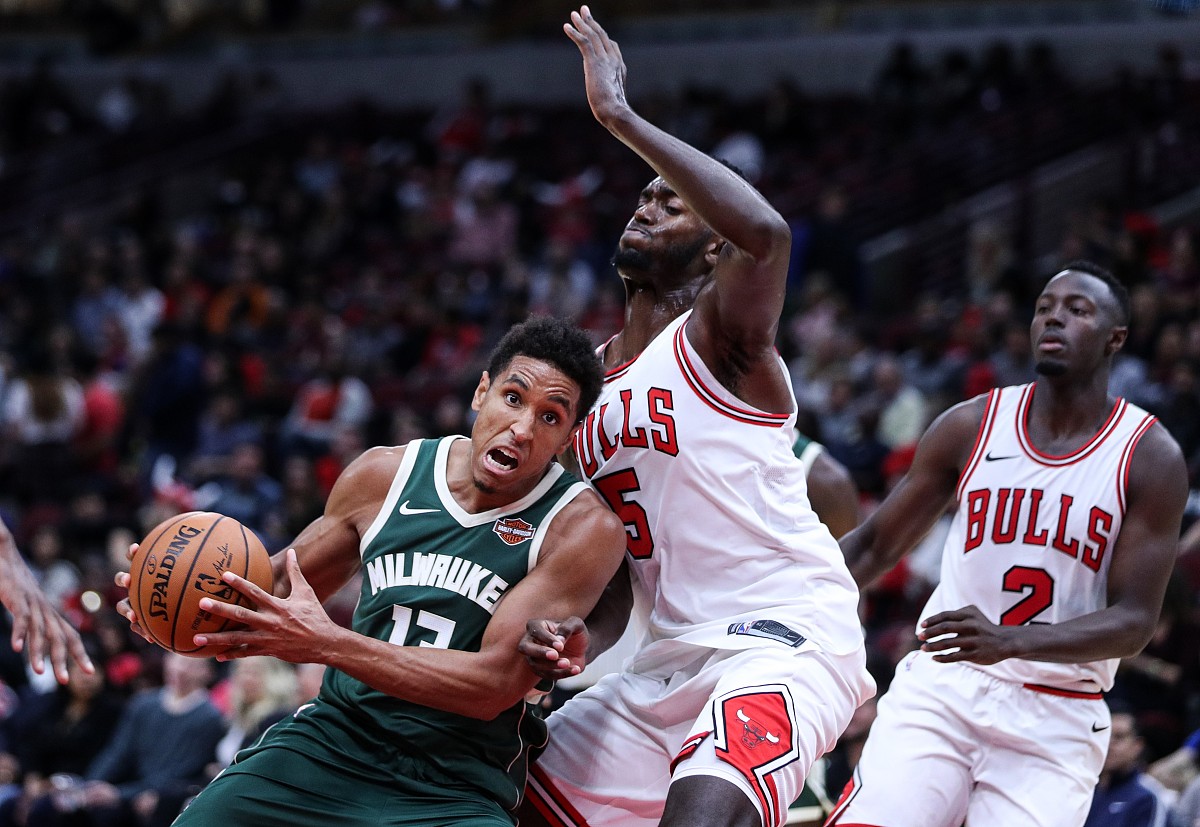 包含猛龙豪取雄鹿胜利,比赛场面激烈精彩的词条 包含猛龙豪取雄鹿胜利,比赛场面激烈精彩的词条